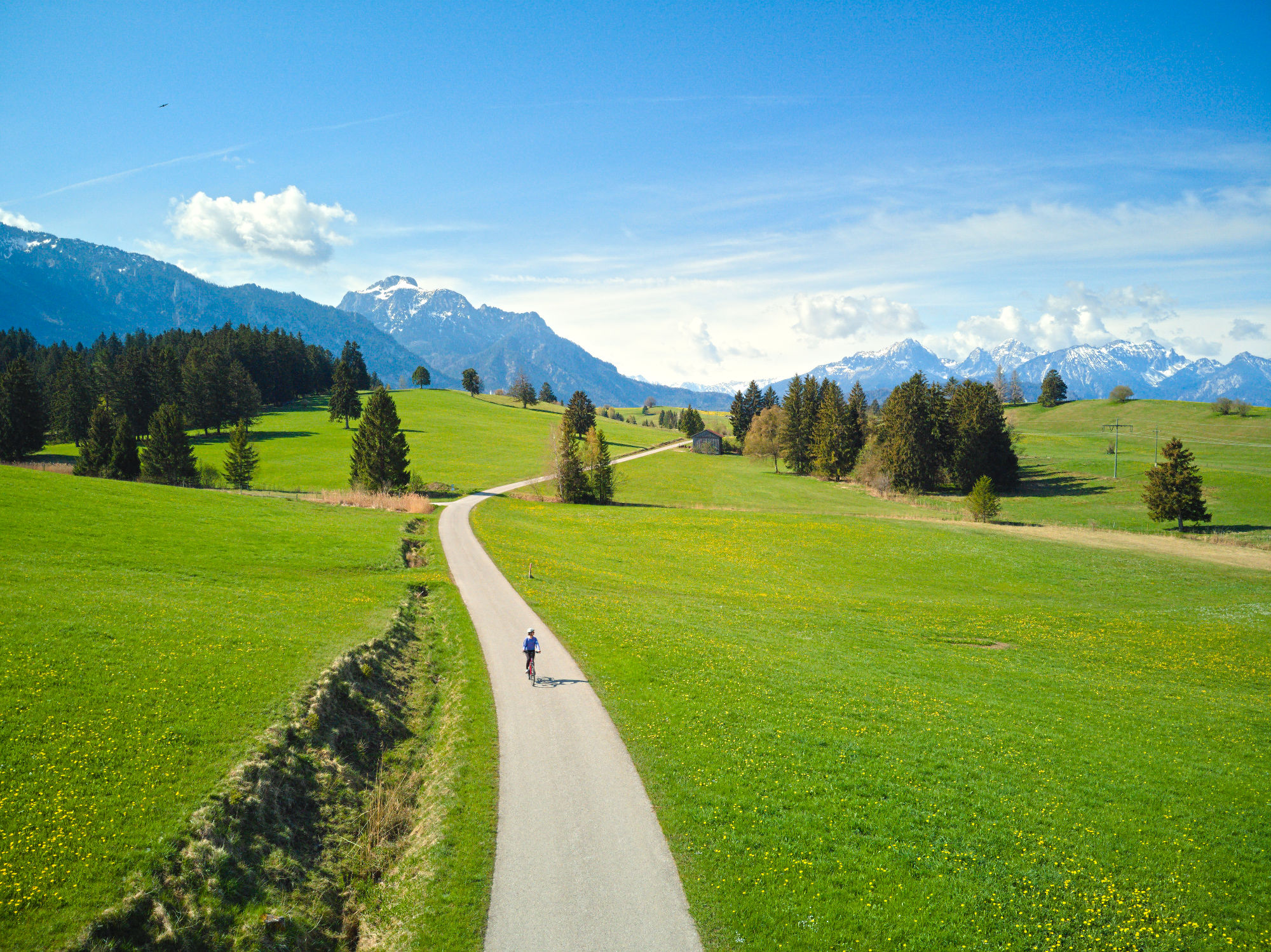 Actieve vakantie voorjaar fietsen bergen Füssen im Allgäu Duitsland